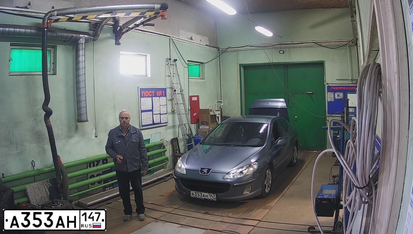 Фото автомобиля PEUGEOT 407, 2005 — госномер Р829МЕ98. Цвет: СЕРЫЙ