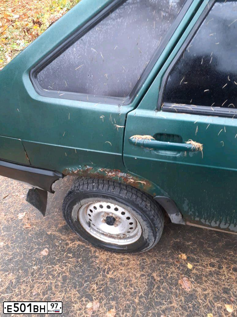 Фото автомобиля LADA 2109 SAMARA, 1999 — госномер Т050ТС50. Цвет: ЗЕЛЕНЫЙ (МОРСКАЯ ВОЛНА)