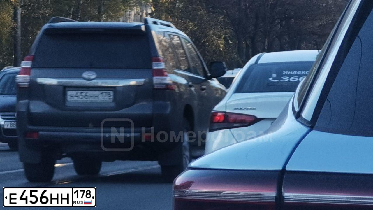 Фото автомобиля BMW 523, 2000 — госномер С774РМ198