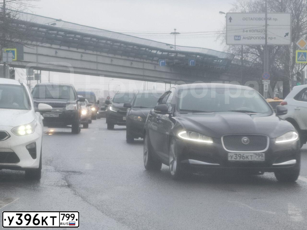 Фото автомобиля JAGUAR XF-SERIE, 2014 — госномер У396КТ799. Цвет: Коричневый