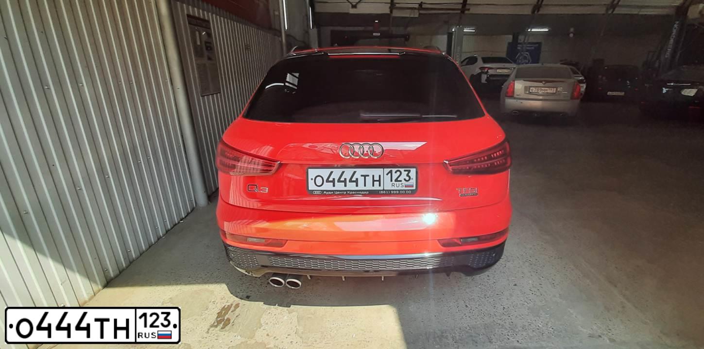 Фото автомобиля AUDI Q3, 2017 — госномер О444ТН123. Цвет: Красный