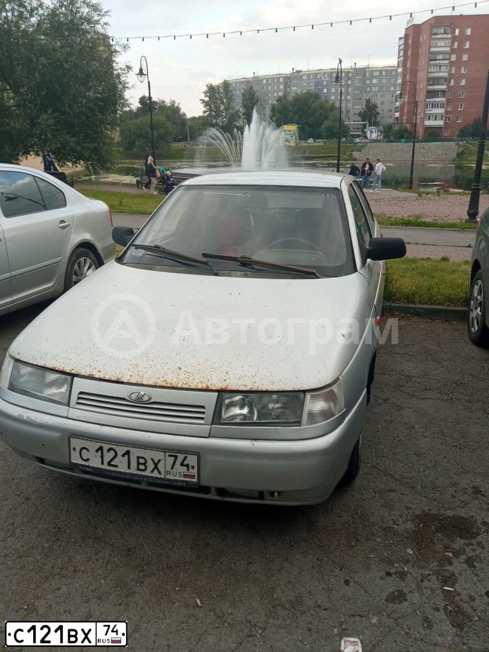 Фото автомобиля LADA 2110 LADA, 2002 — госномер С121ВХ74. Цвет: СЕРЕБРИСТЫЙ