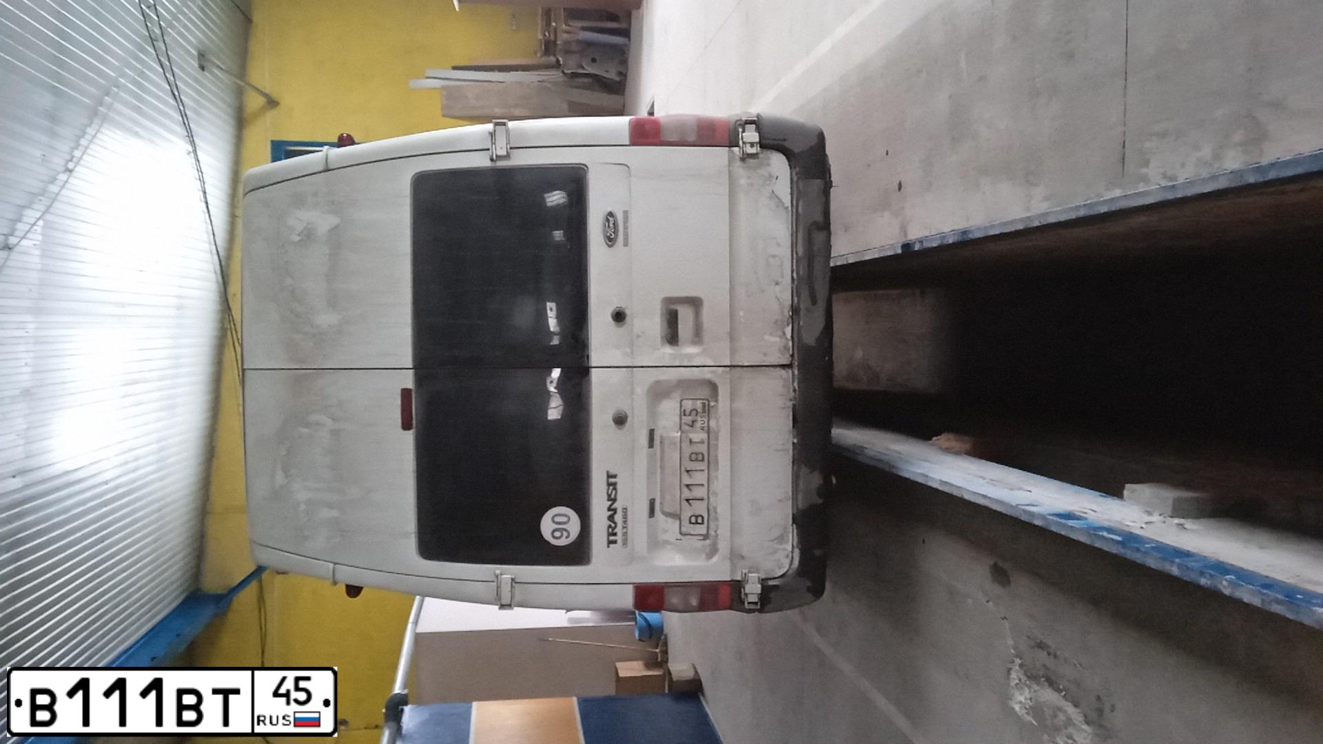 Фото автомобиля FORD TRANSIT, 2012 — госномер В111ВТ45. Цвет: Белый