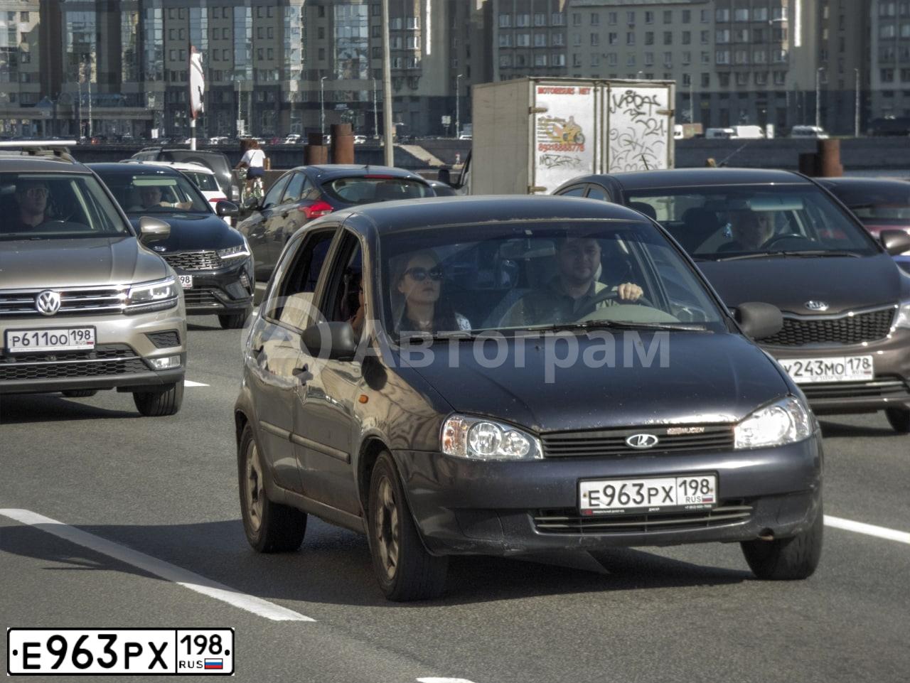 Фото автомобиля LADA 1119 KALINA, 2007 — госномер М100РН178. Цвет: СИНЕ-ФИОЛЕТОВЫЙ