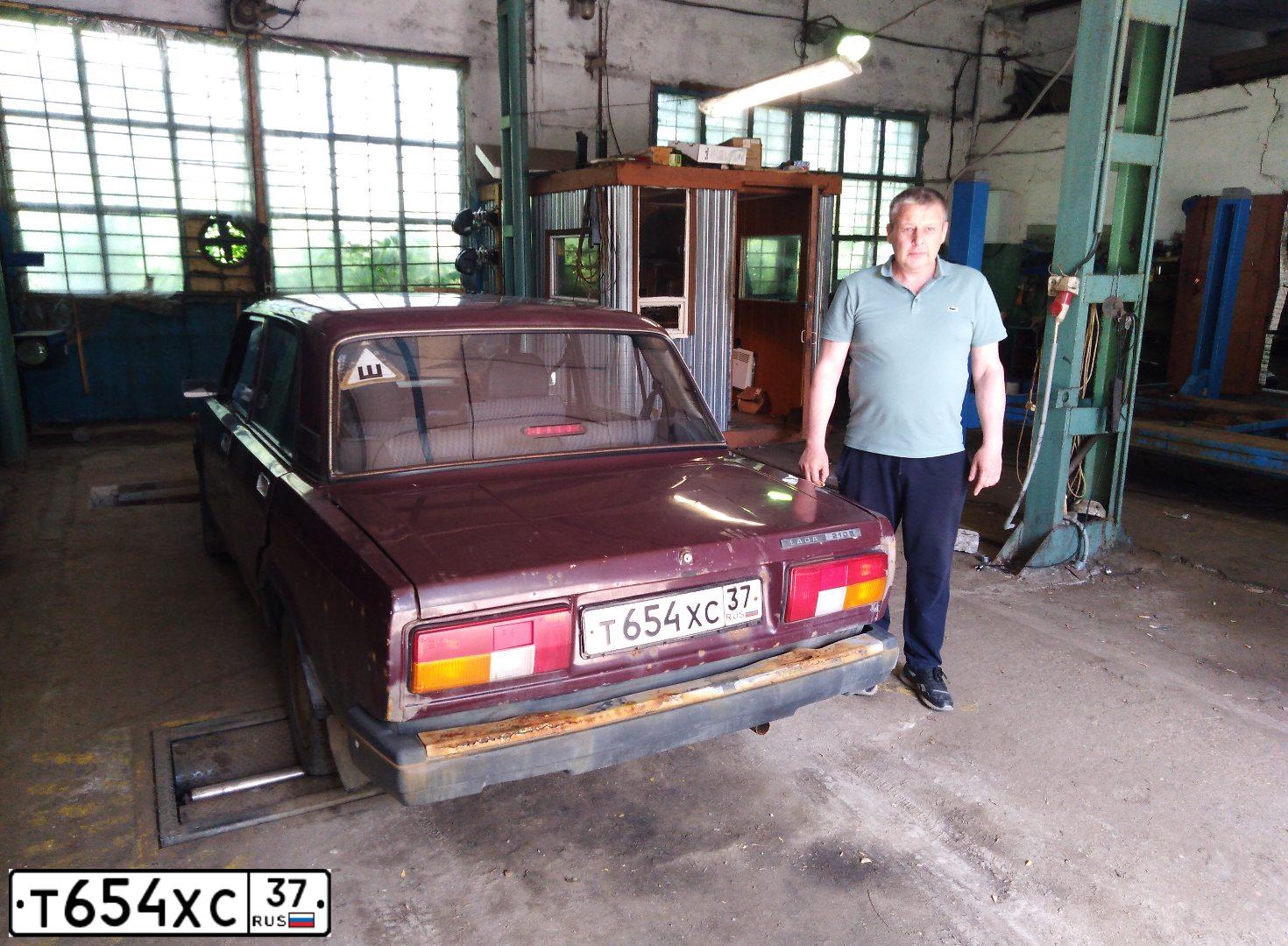 Фото автомобиля LADA 2105, 2006 — госномер В301УХ37