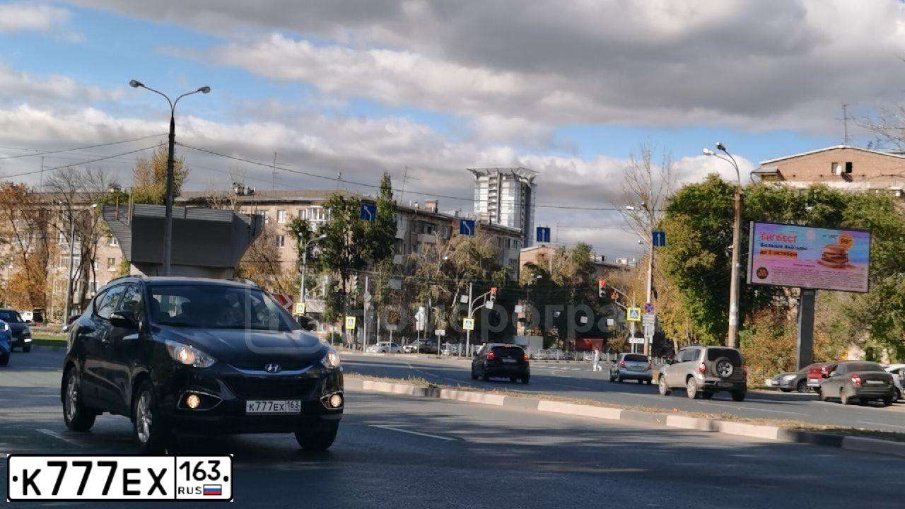 Фото автомобиля HYUNDAI IX35, 2011 — госномер К777ЕХ163. Цвет: ЧЕРНЫЙ