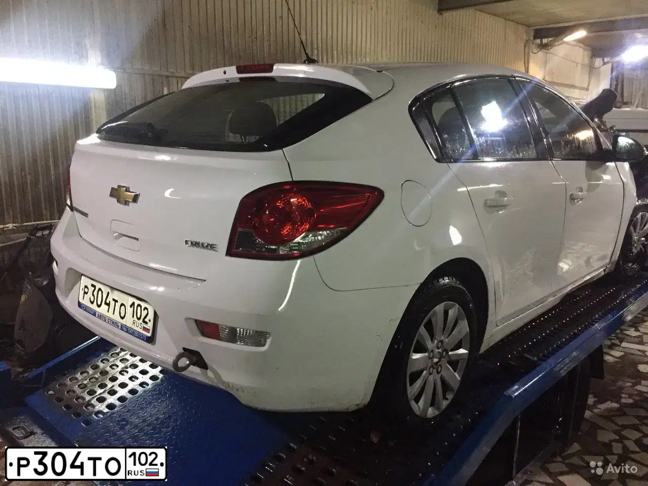 Фото автомобиля CHEVROLET CRUZE, 2014 — госномер Р304ТО102. Цвет: БЕЛЫЙ