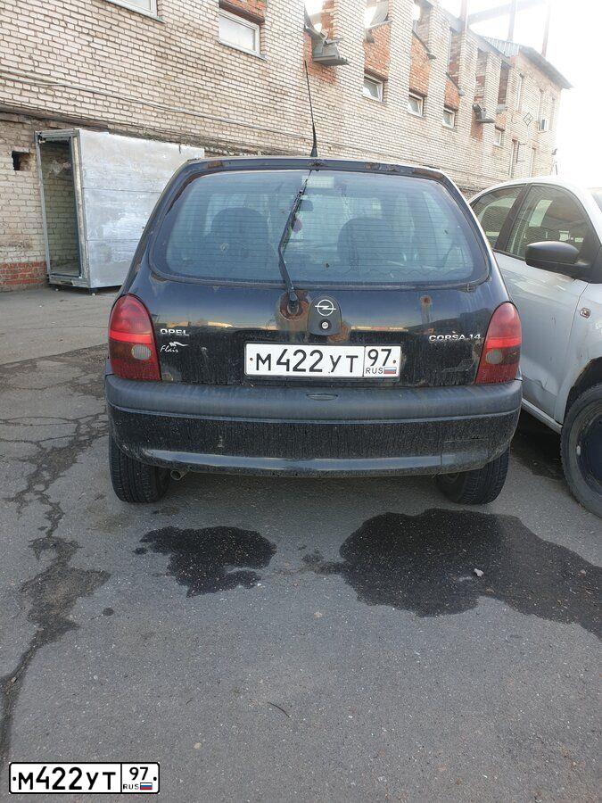 Фото автомобиля OPEL CORSA, 1998 — госномер М422УТ97. Цвет: ЧЕРНЫЙ