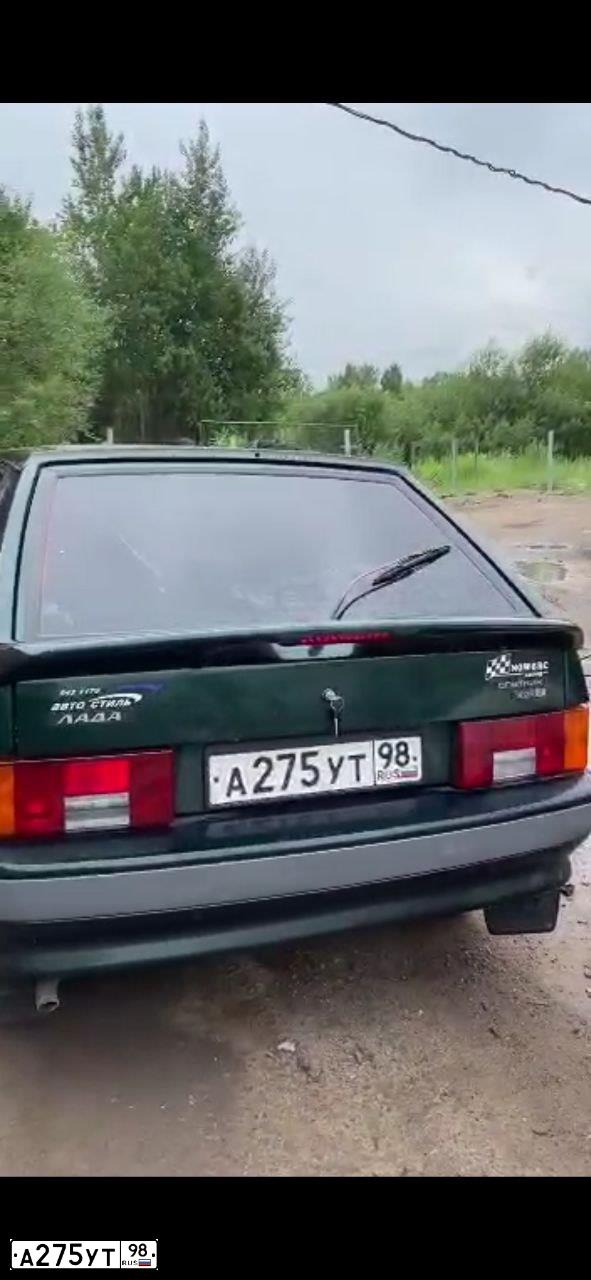 Фото автомобиля LADA 2114 SAMARA, 2003 — госномер А275УТ98. Цвет: Темно-зеленый