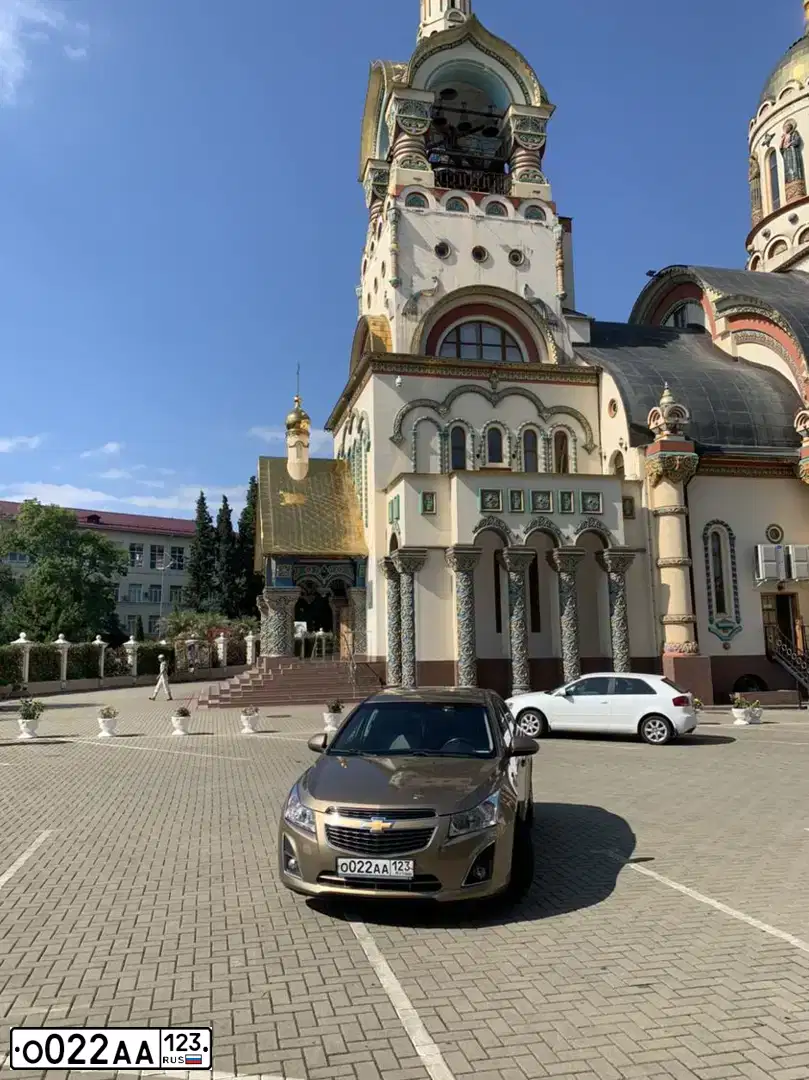 Фото автомобиля CHEVROLET CRUZE, 2013 — госномер Н120КО82. Цвет: БЕЖЕВЫЙ МЕТАЛЛИК