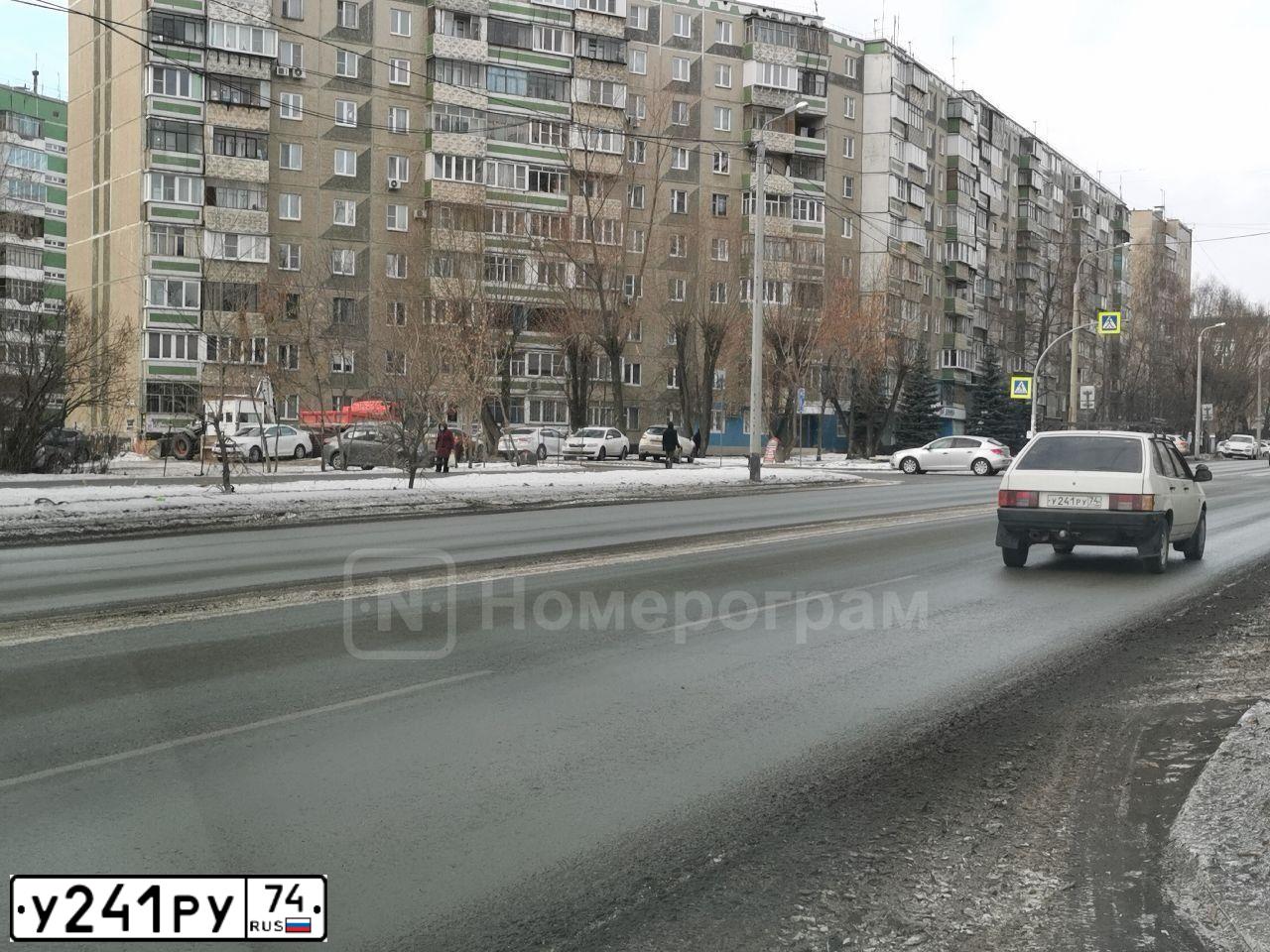Фото автомобиля LADA 2109 SAMARA, 1993 — госномер У241РУ74. Цвет: БЕЛЫЙ