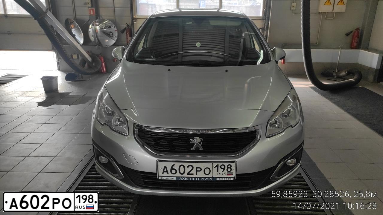 Фото автомобиля PEUGEOT 408, 2017 — госномер А602РО198. Цвет: СЕРЕБРИСТЫЙ