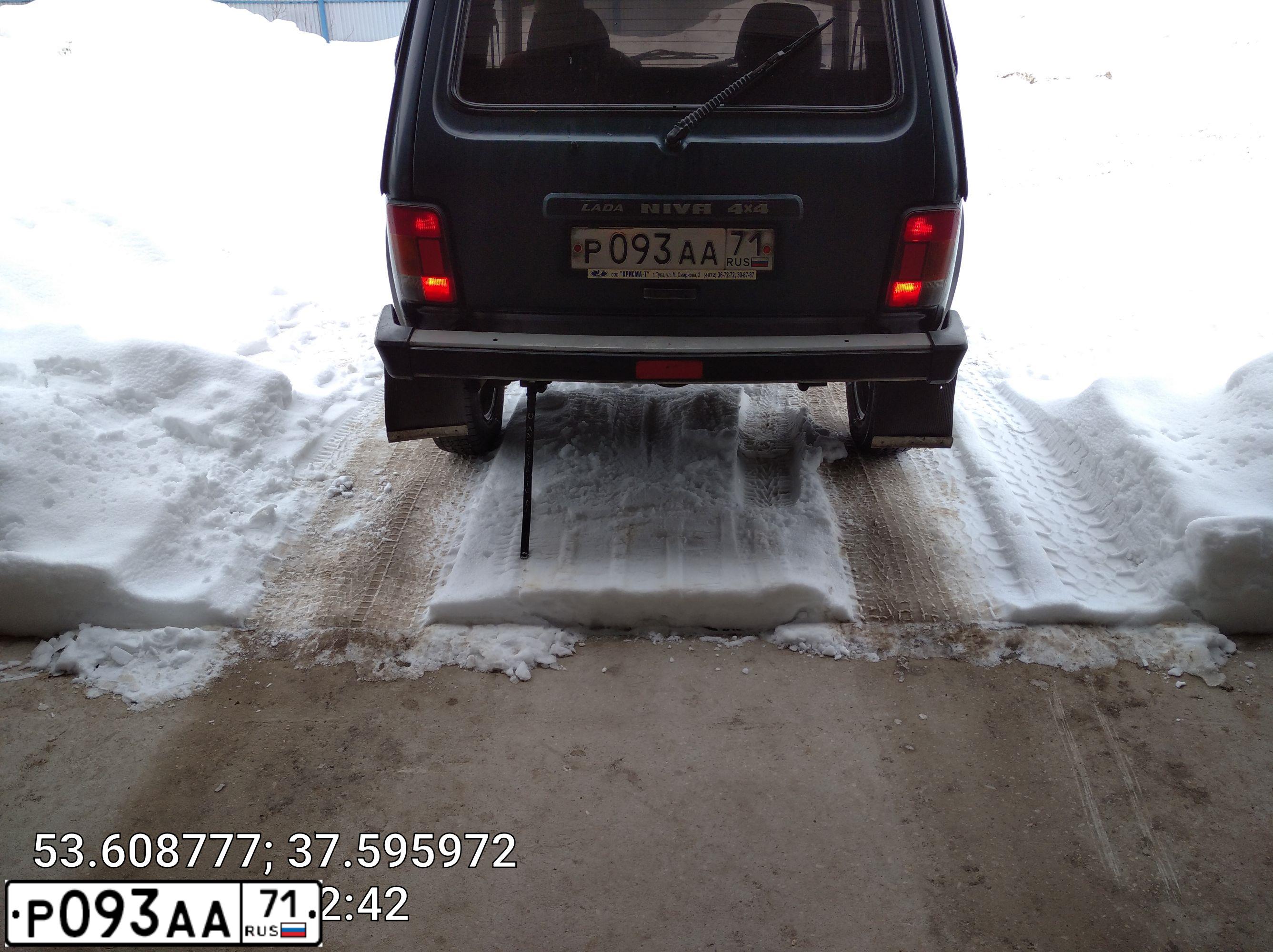 Фото автомобиля LADA 2121 NIVA, 2001 — госномер У513РВ71. Цвет: сине-зеленый