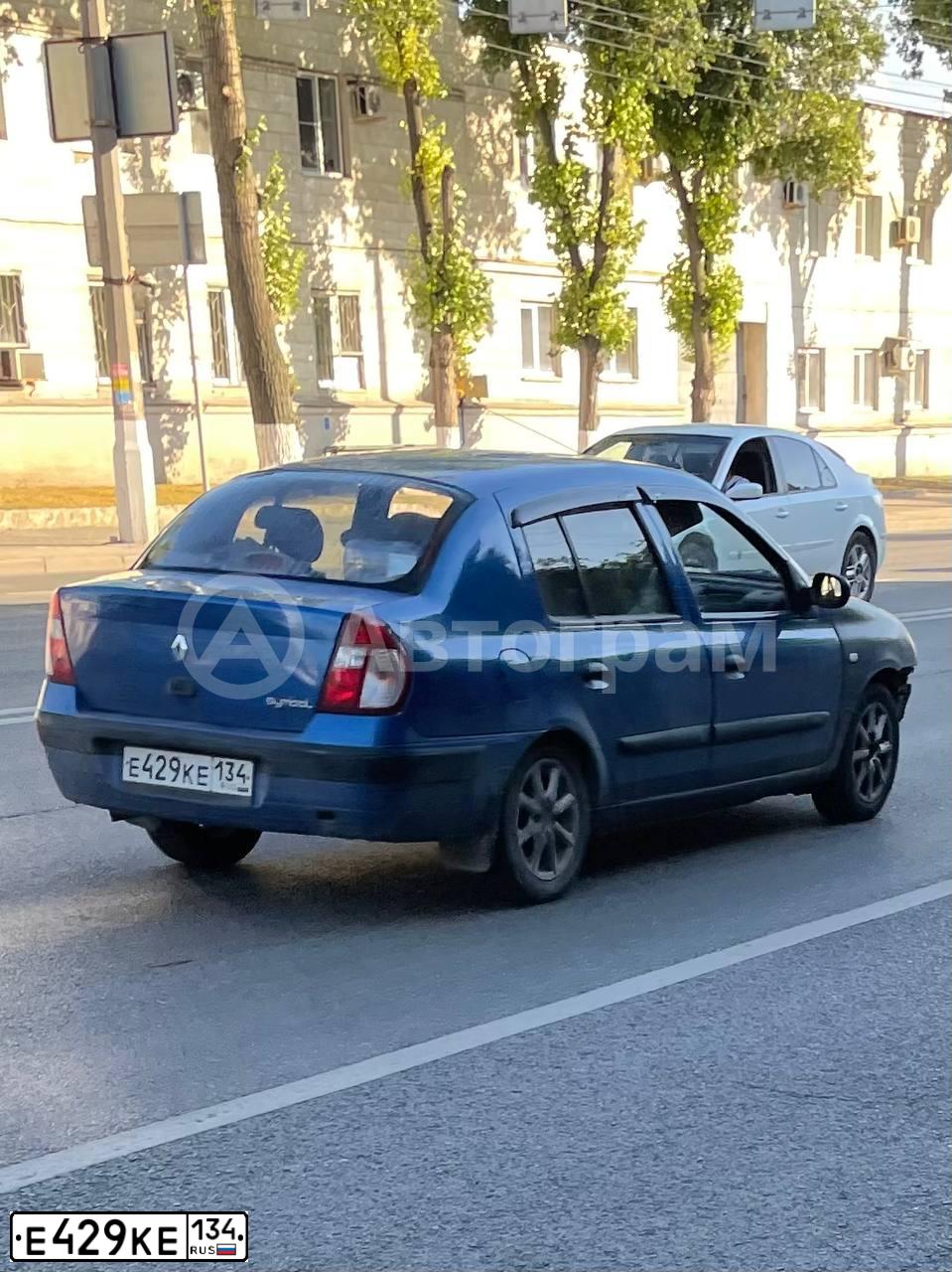 Фото автомобиля RENAULT SYMBOL, 2006 — госномер Х173НР761. Цвет: синий