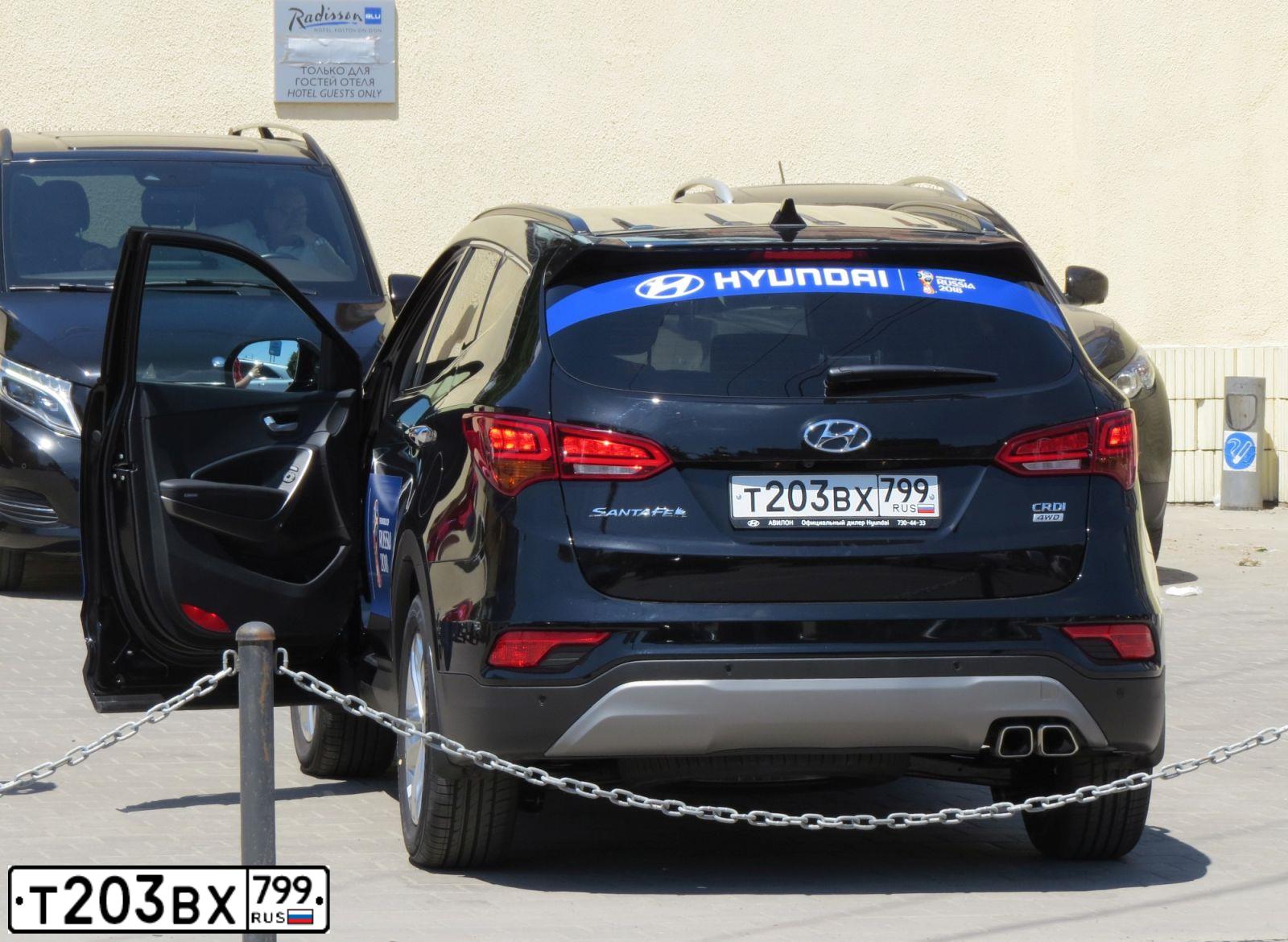 Фото автомобиля HYUNDAI SANTA FE, 2017 — госномер В999КВ67. Цвет: ЧЕРНЫЙ