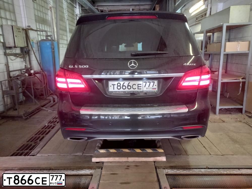 Фото автомобиля MERCEDES GLS-KLASSE, 2016 — госномер Т866СЕ777. Цвет: ЧЕРНЫЙ