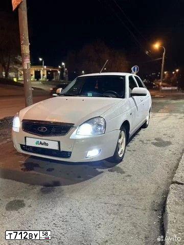 Фото автомобиля LADA 2172 PRIORA, 2012 — госномер Е972ХС763. Цвет: Белый