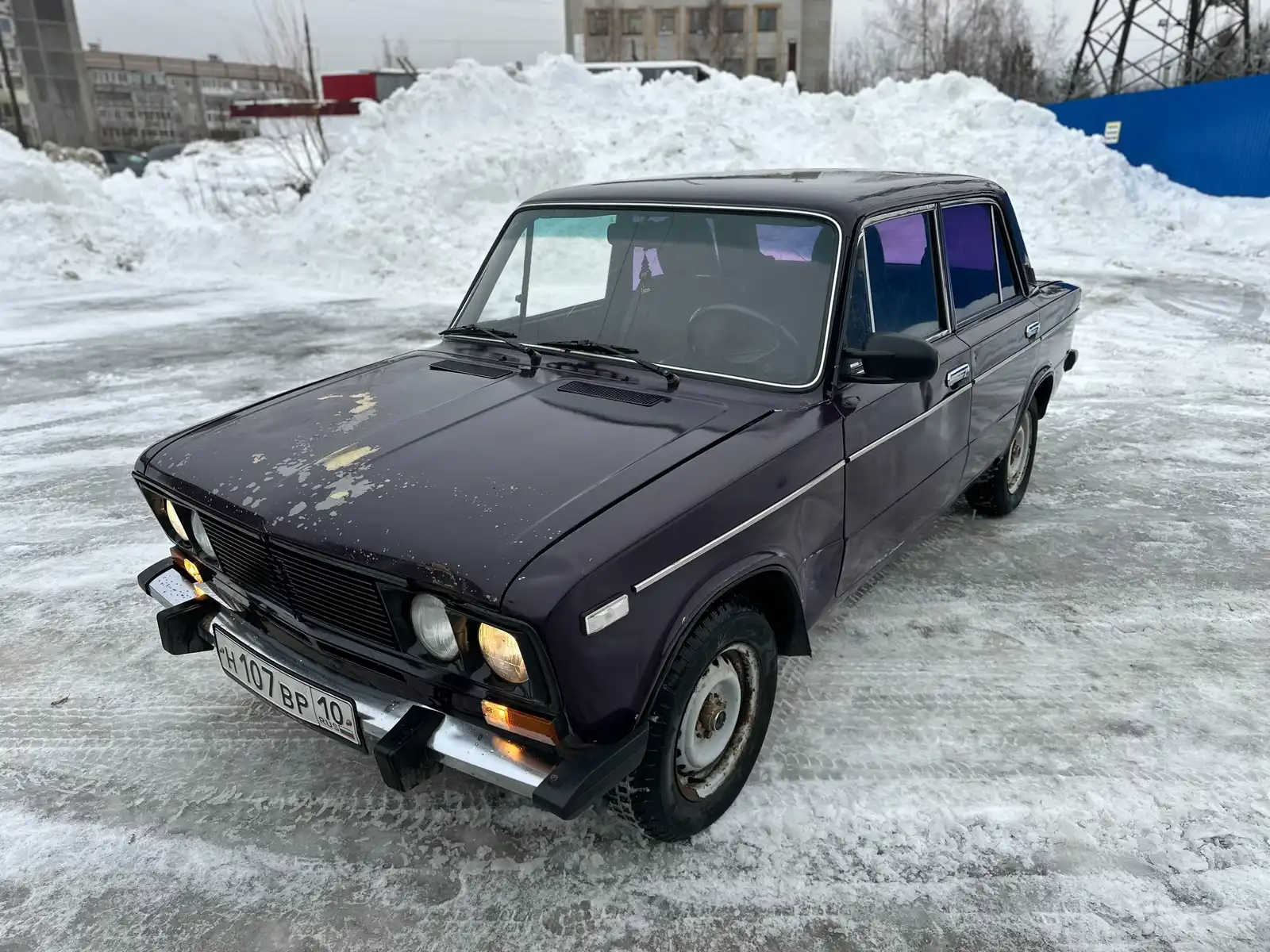Фото автомобиля LADA 2106, 2003 — госномер Н107ВР10. Цвет: КОРИЧНЕВЫЙ БАКЛАЖАН