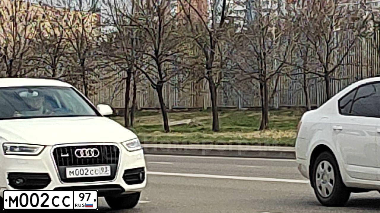 Фото автомобиля BMW SERIE 3, 1998 — госномер К018ЕР147. Цвет: СЕРЫЙ