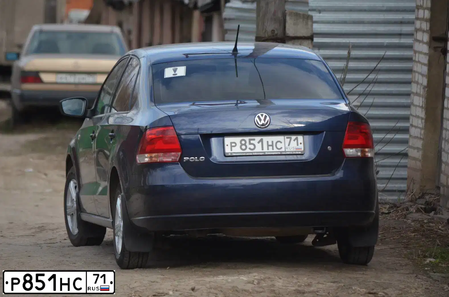 Фото автомобиля VOLKSWAGEN POLO, 2013 — госномер Р851НС71. Цвет: Темно-синий
