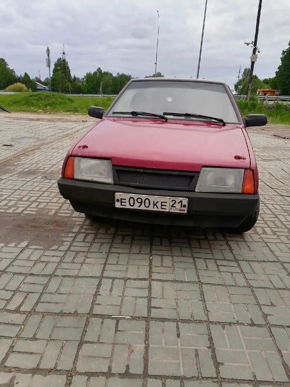 Фото автомобиля LADA 2108 SAMARA, 1996 — госномер М779ЕР21. Цвет: ВИШНЕВЫЙ