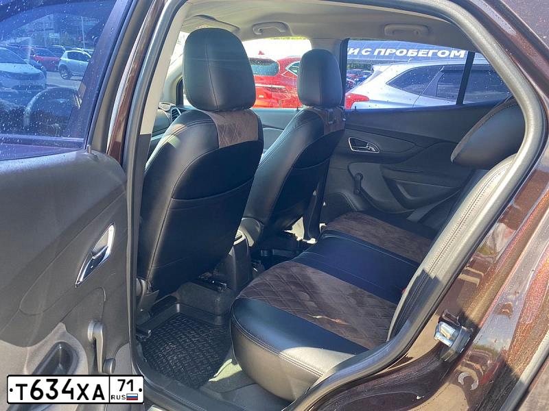 Фото автомобиля OPEL MOKKA, 2014 — госномер Р671ЕТ32. Цвет: Коричневый