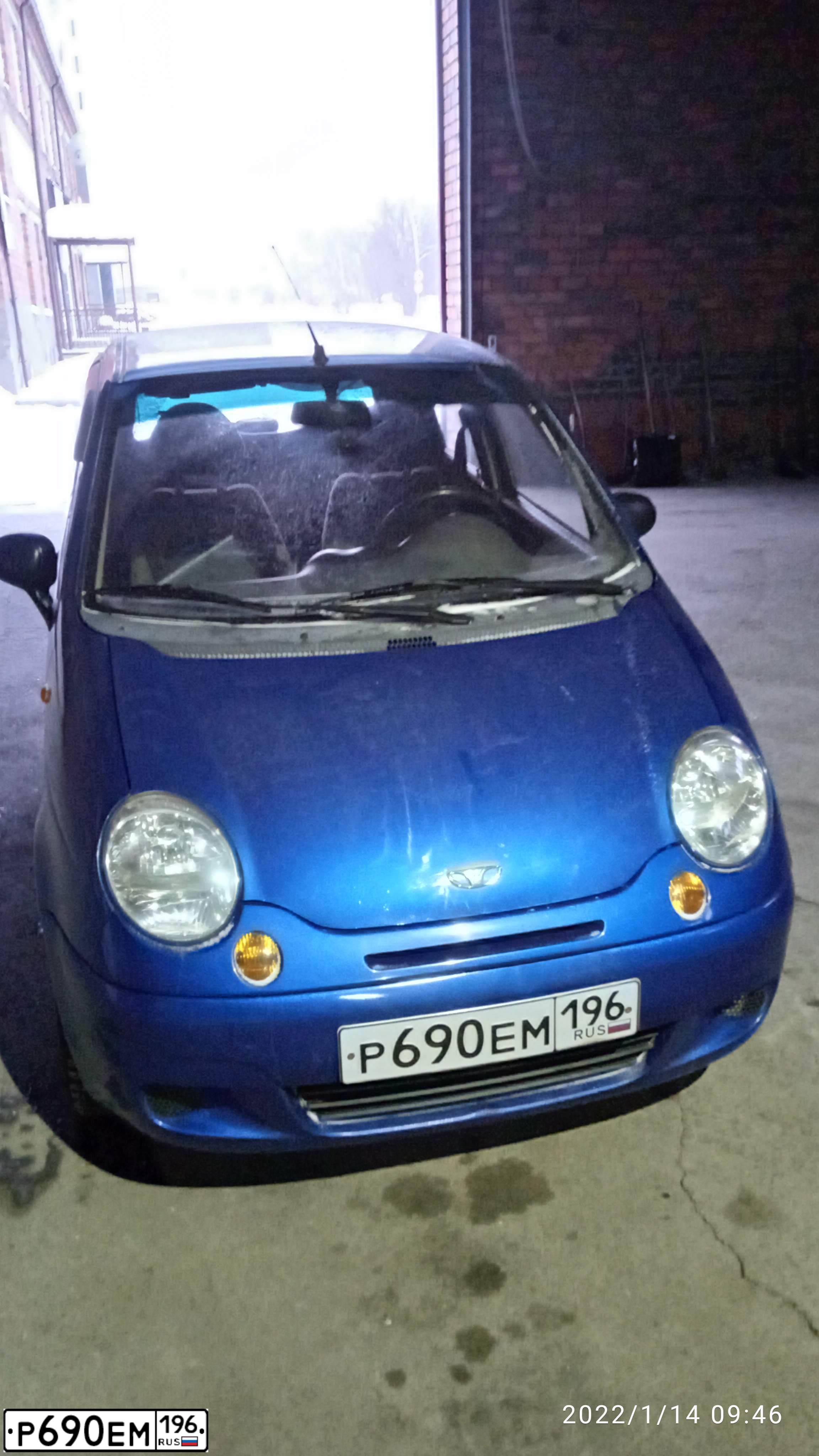 Фото автомобиля DAEWOO MATIZ, 2011 — госномер Р690ЕМ196. Цвет: СИНЕ-ГЛАЗУРИСТЫЙ