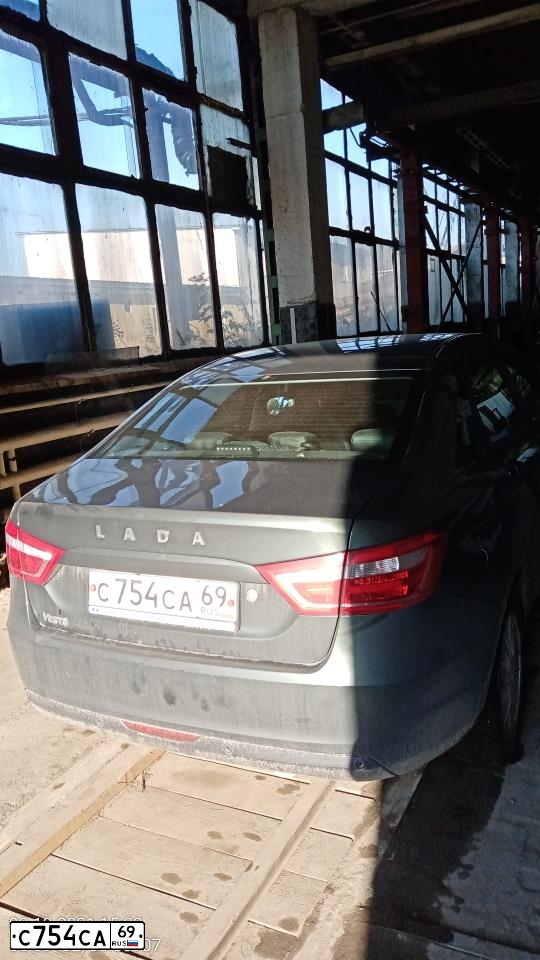 Фото автомобиля LADA VESTA, 2016 — госномер С754СА69. Цвет: ТЕМНО-ЗЕЛЕН.