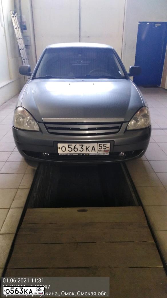 Фото автомобиля LADA 2172 PRIORA, 2008 — госномер О563КА55. Цвет: СЕРО-ЗЕЛЕНЫЙ МЕТАЛЛ