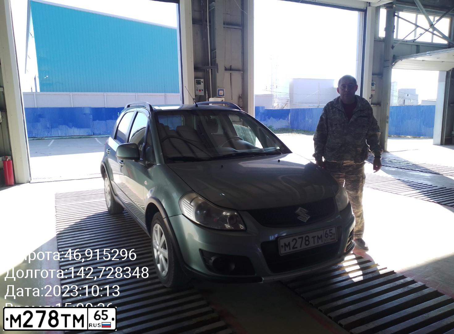 Фото автомобиля SUZUKI SX 4, 2012 — госномер М278ТМ65. Цвет: ЗЕЛЕНЫЙ