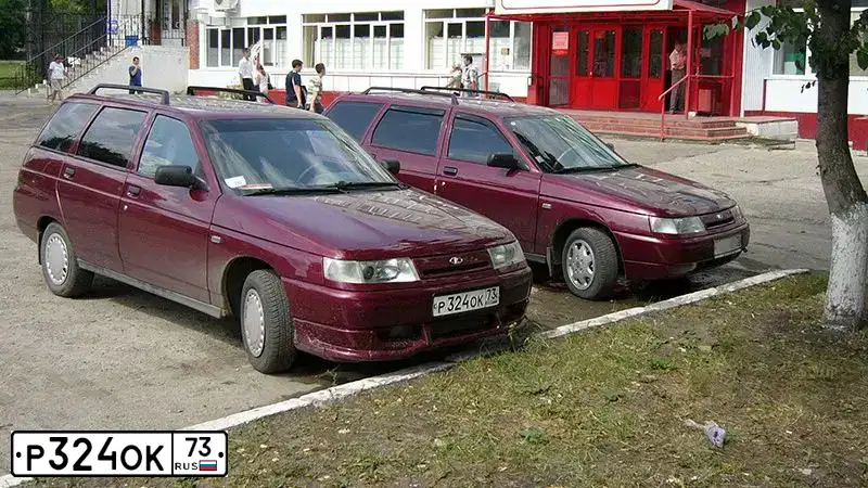 Фото автомобиля LADA 2111, 2005 — госномер Р324ОК73. Цвет: КРАСНЫЙ ТЕМНЫЙ
