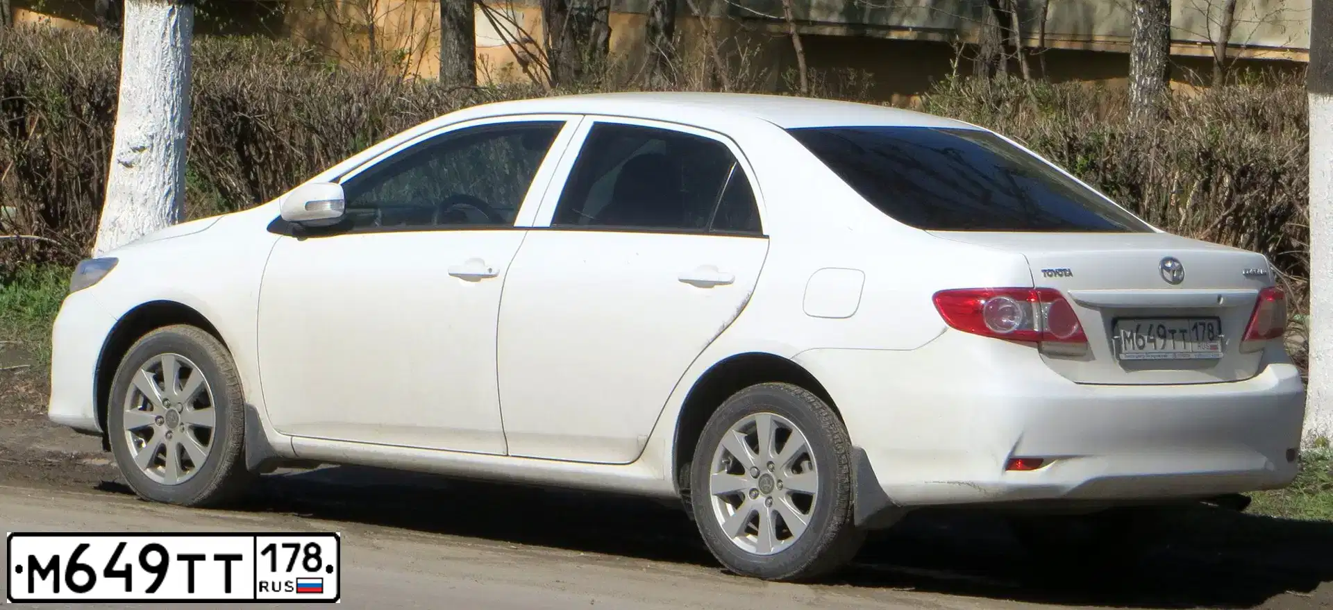 Фото автомобиля TOYOTA COROLLA, 2012 — госномер О414МЕ44. Цвет: Белый