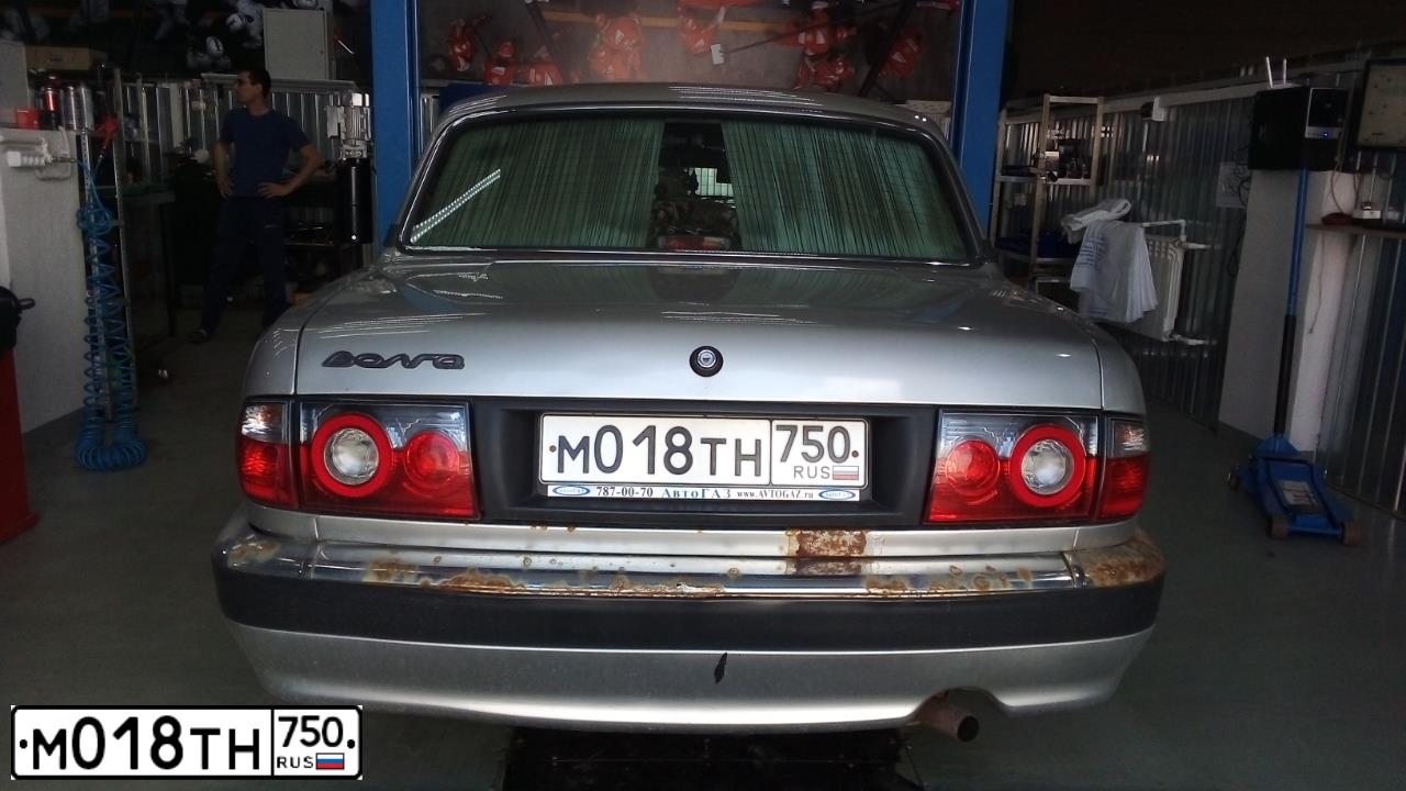 Фото автомобиля GAZ 3110 WOLGA, 2006 — госномер К404АВ150. Цвет: ОМЕГА 2