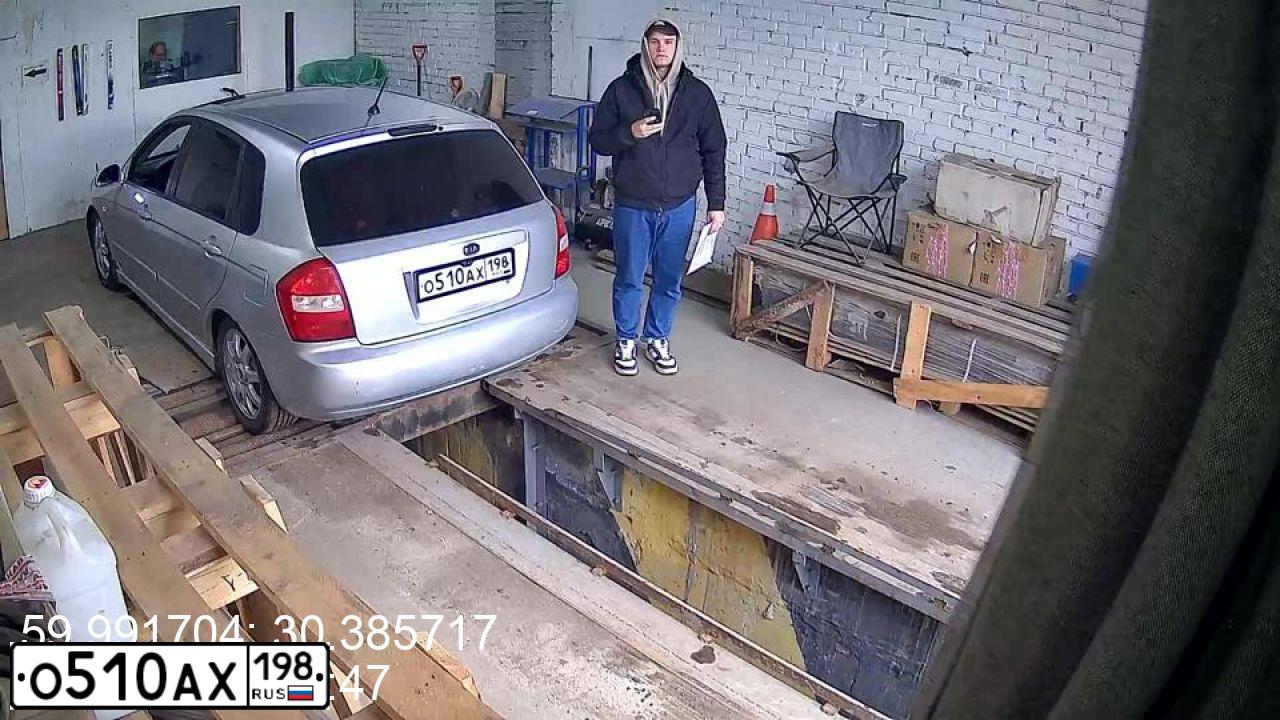 Фото автомобиля KIA CERATO, 2005 — госномер К910КХ147. Цвет: СЕРЫЙ МЕТАЛЛИК