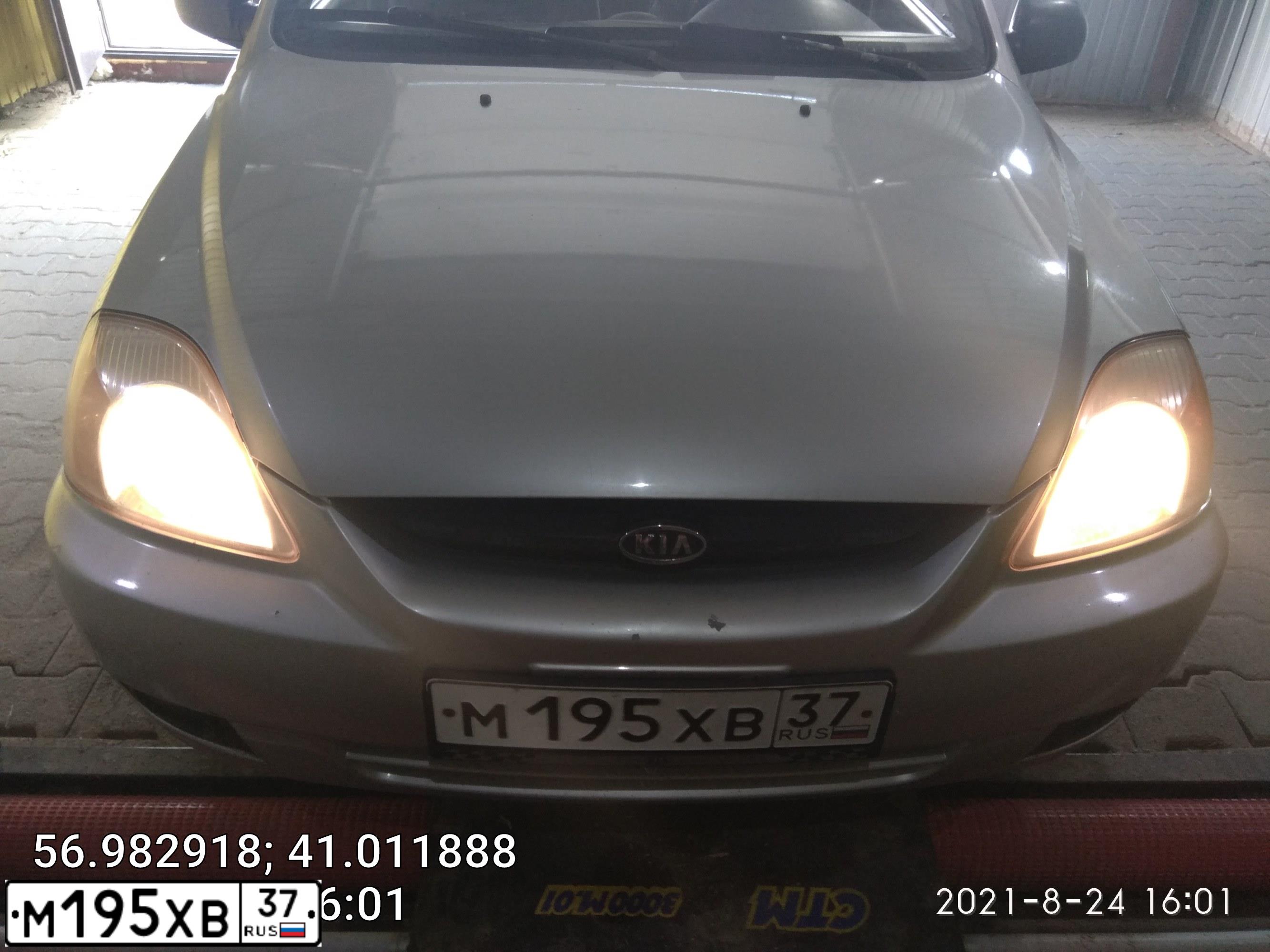 Фото автомобиля KIA RIO, 2003 — госномер М195ХВ37