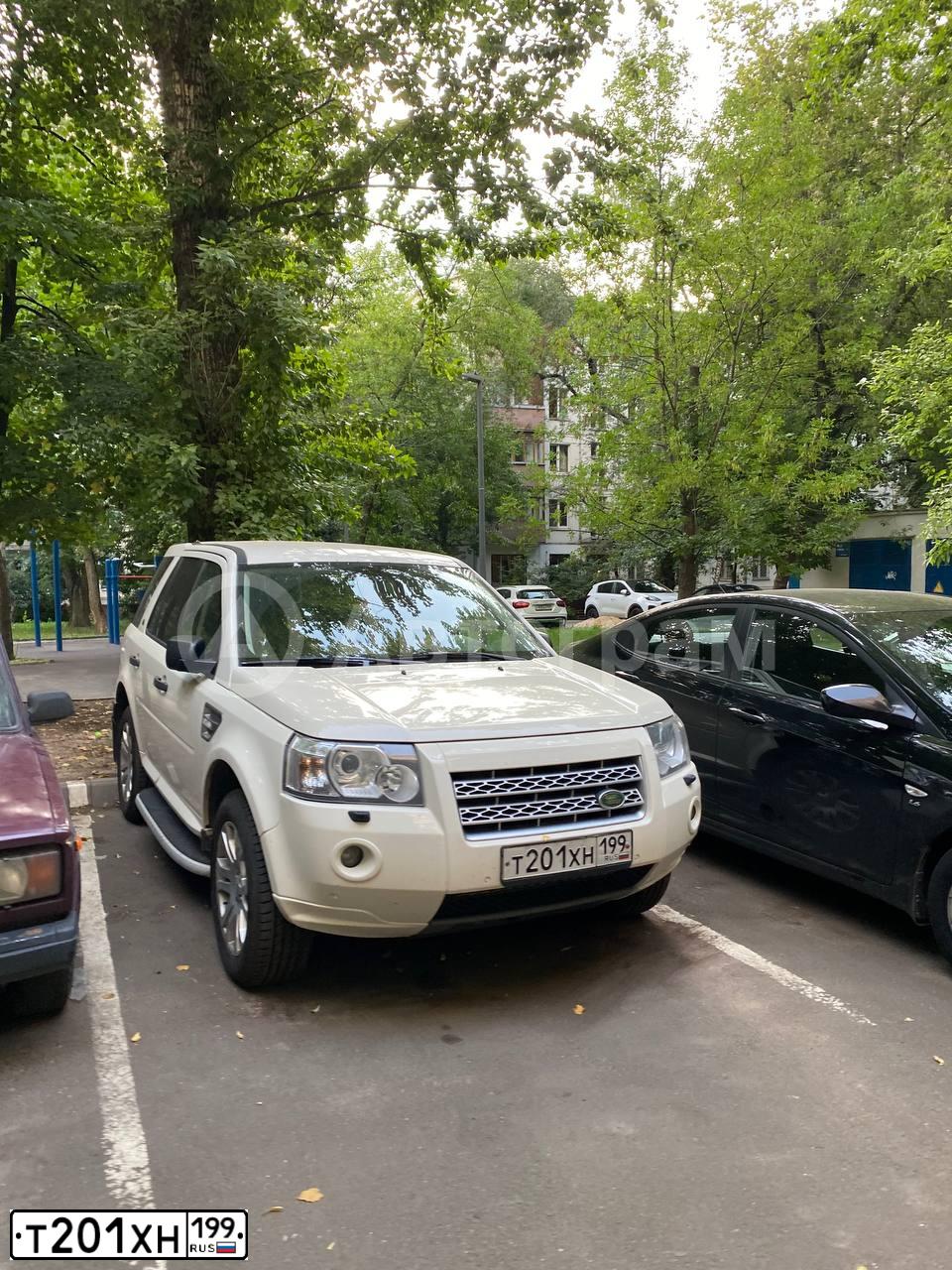 Фото автомобиля Land Rover, 2010 — госномер Т201ХН199