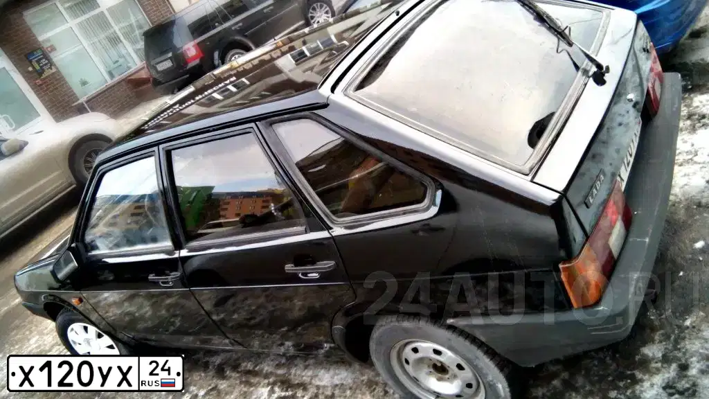 Фото автомобиля LADA 2109, 1995 — госномер О525ОХ124. Цвет: ЧЕРНЫЙ