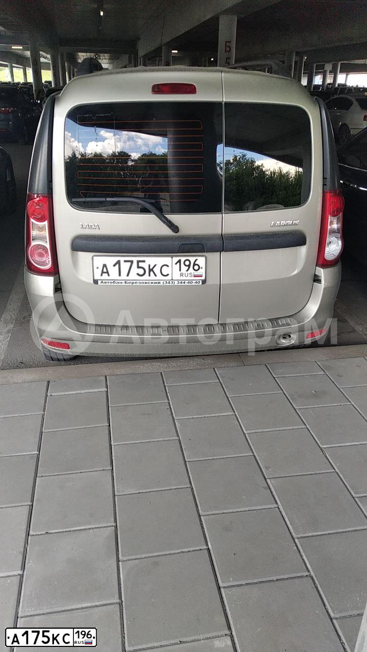 Фото автомобиля LADA LARGUS, 2014 — госномер А175КС196. Цвет: СЕРО-БЕЖЕВЫЙ