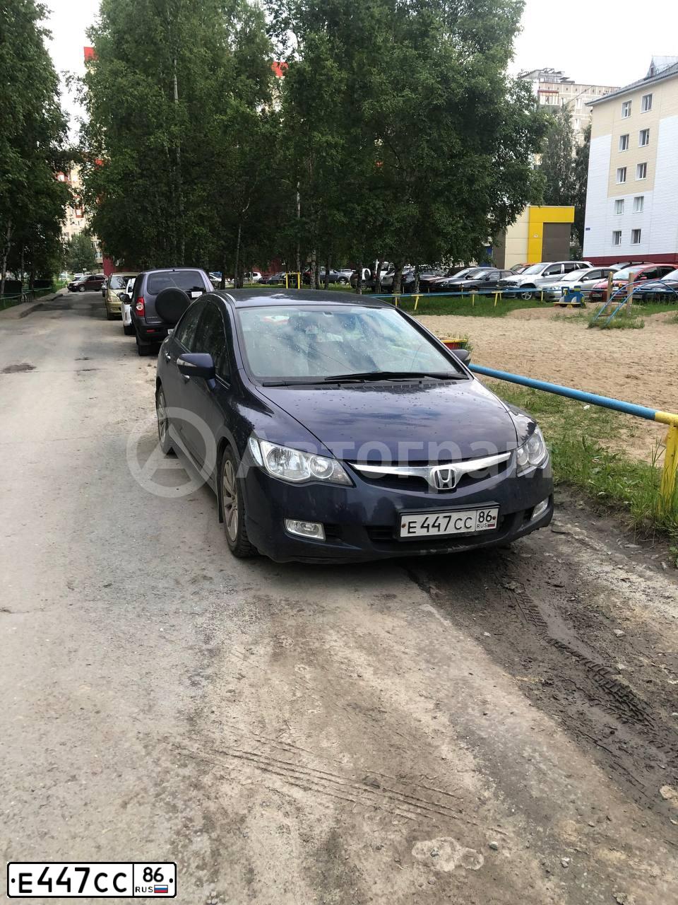 Фото автомобиля HONDA CIVIC, 2008 — госномер Е447СС86. Цвет: ТЕМНО-СИНИЙ