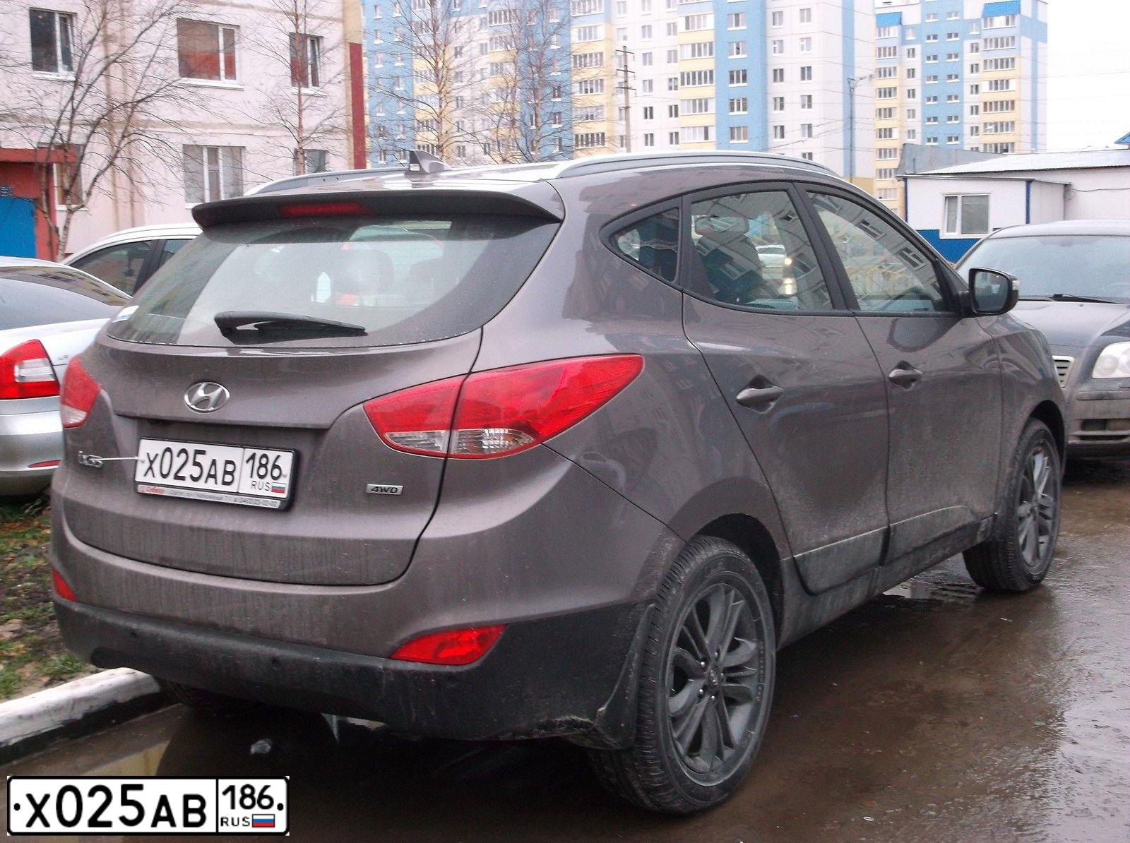 Фото автомобиля HYUNDAI IX35, 2013 — госномер К197УТ33. Цвет: Коричневый