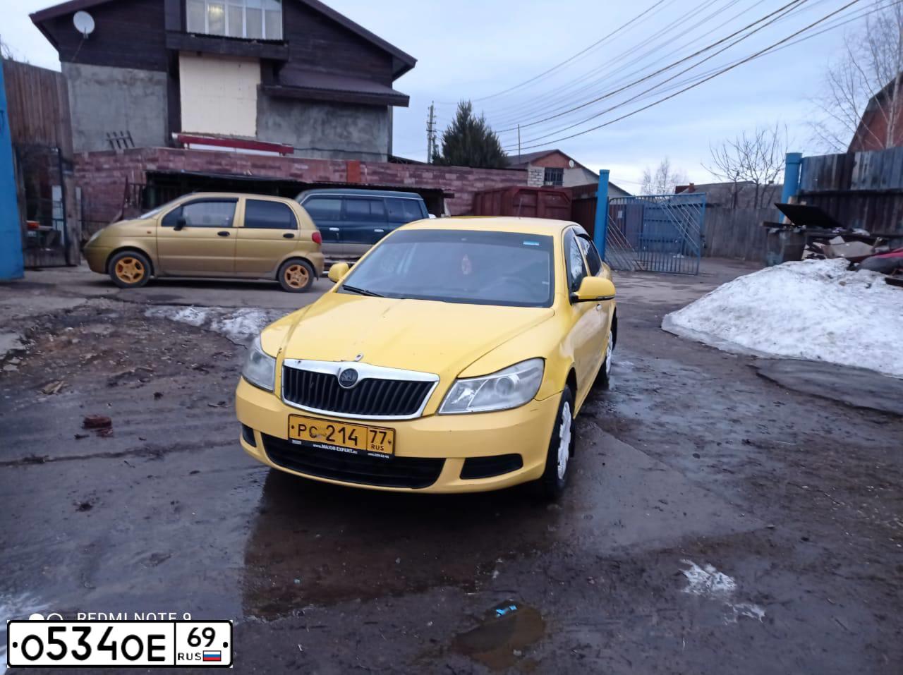 Фото автомобиля VOLKSWAGEN SHARAN, 2000 — госномер В801ЕТ57. Цвет: СЕРЕБРИСТЫЙ