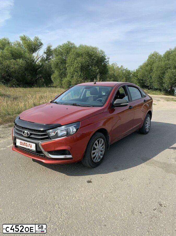 Фото автомобиля LADA VESTA, 2018 — госномер А369НР198. Цвет: Красный