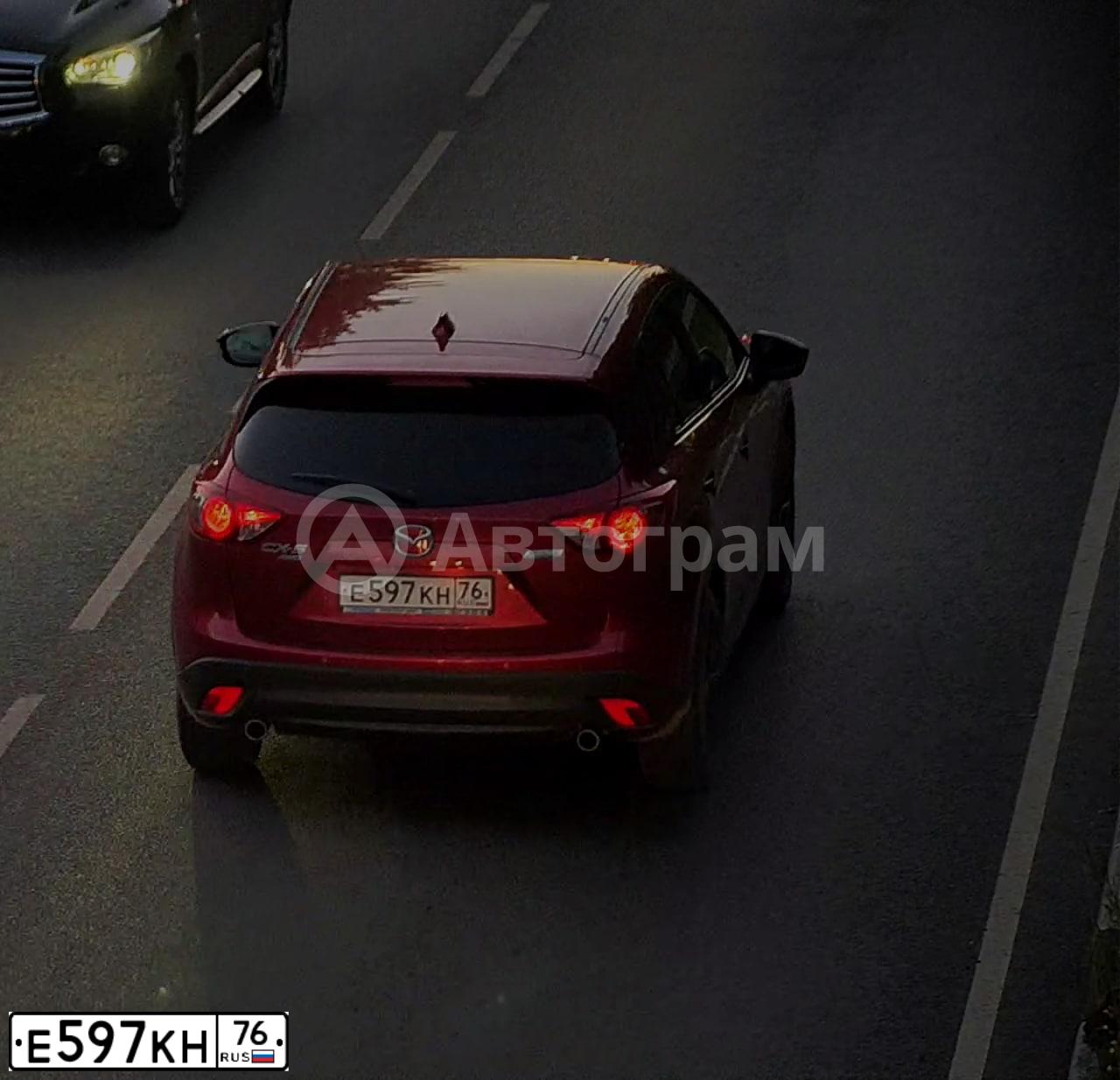 Фото автомобиля MAZDA CX-5, 2012 — госномер А925ОС76. Цвет: Красный