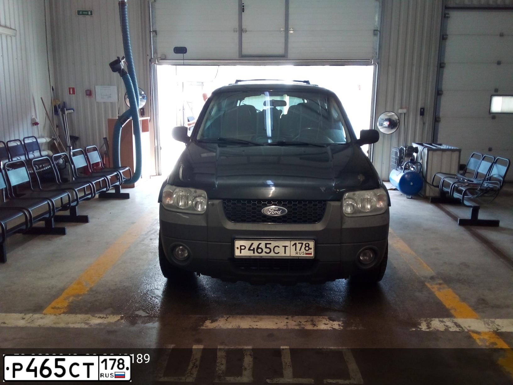 Фото автомобиля FORD MAVERICK, 2005 — госномер Н333ОО47. Цвет: ЧЕРНЫЙ