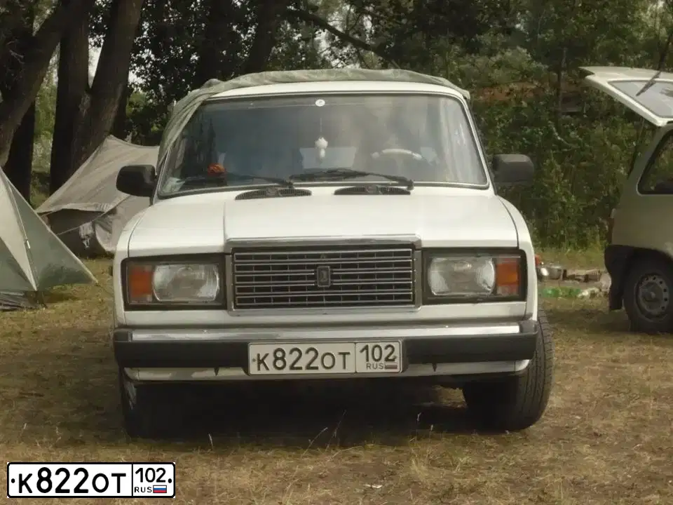 Фото автомобиля LADA 2107, 2001 — госномер К822ОТ102. Цвет: ЯРКО-БЕЛЫЙ
