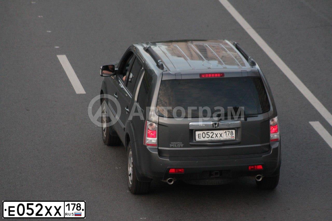 Фото автомобиля HONDA PILOT, 2011 — госномер Е052ХХ178