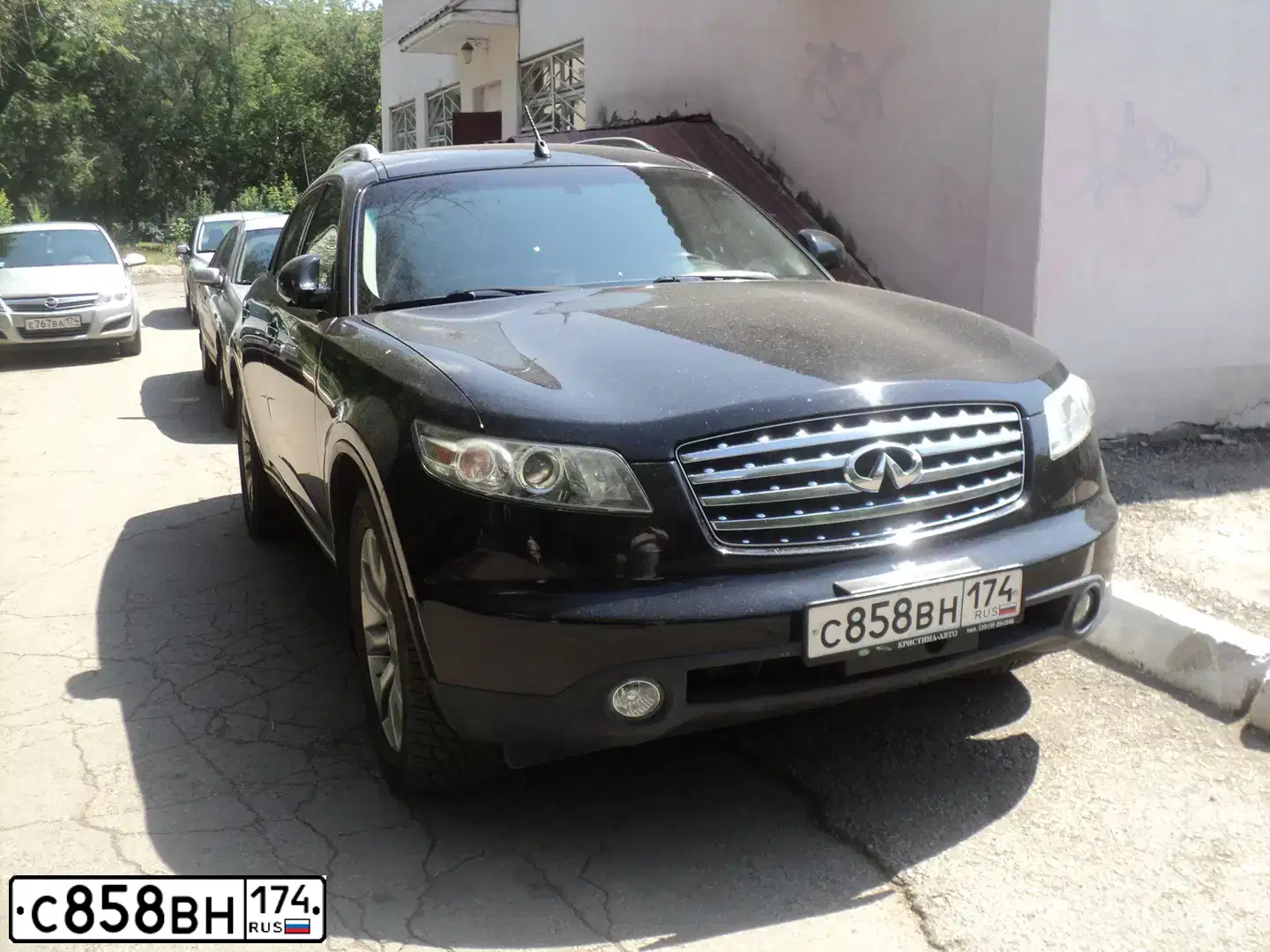 Фото автомобиля INFINITI QX70, 2004 — госномер Х133УР174