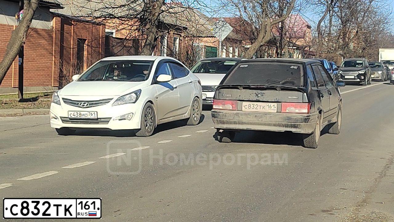Фото автомобиля LADA 2114 SAMARA, 2009 — госномер С832ТК161. Цвет: СИНЕ-ЧЕРНЫЙ