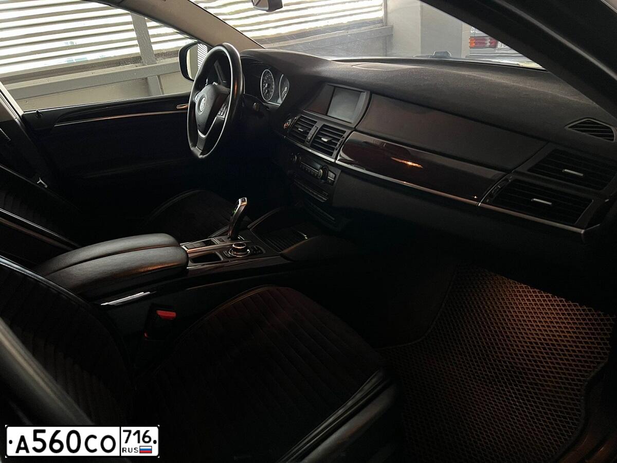 Фото автомобиля BMW X6, 2013 — госномер К552ТО790. Цвет: ЧЕРНЫЙ