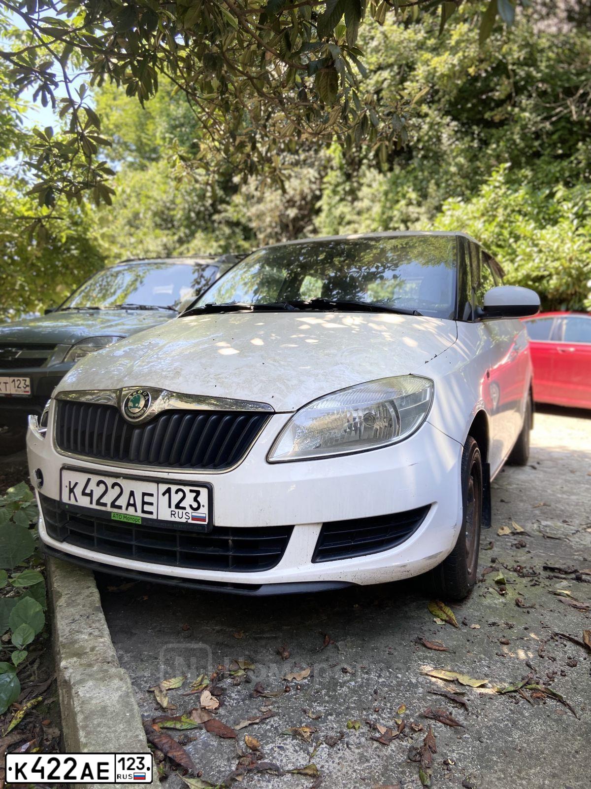 Фото автомобиля SKODA FABIA, 2011 — госномер С601ВХ761. Цвет: БЕЛЫЙ